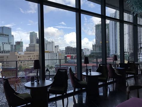 Manila House Private Members Club .
